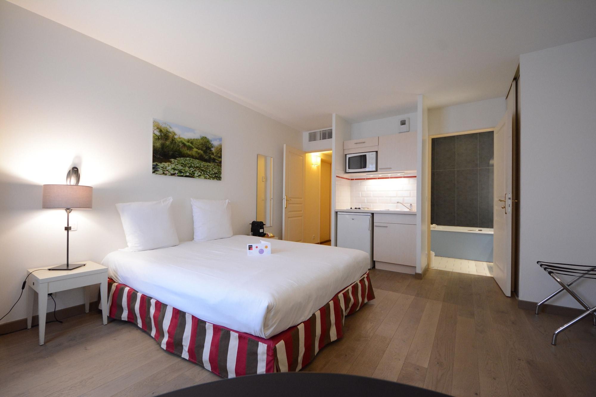 Hotel Cerise Chatou Exterior foto