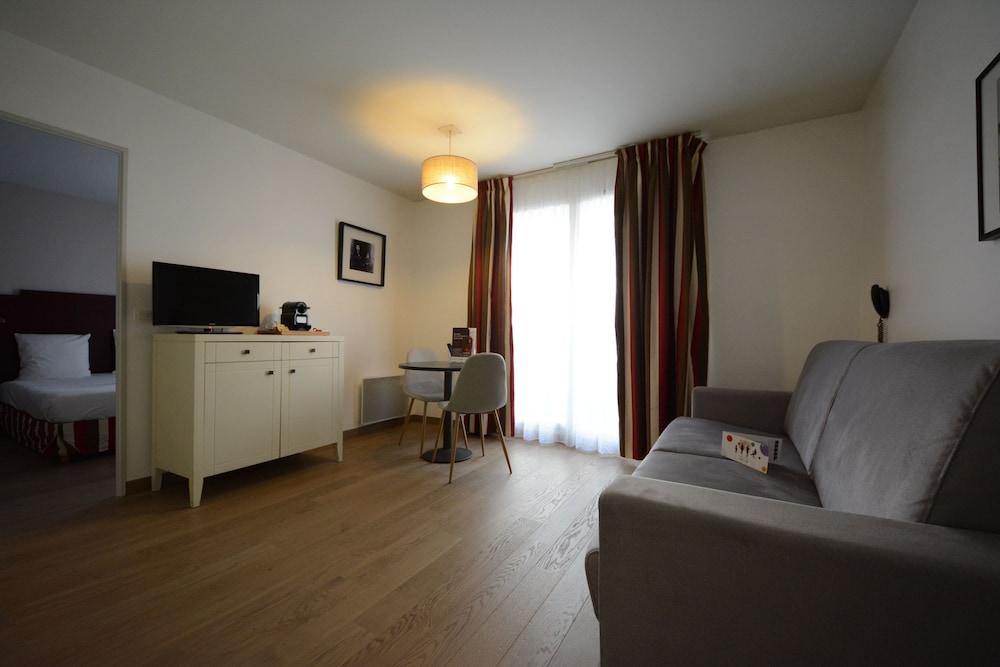 Hotel Cerise Chatou Exterior foto