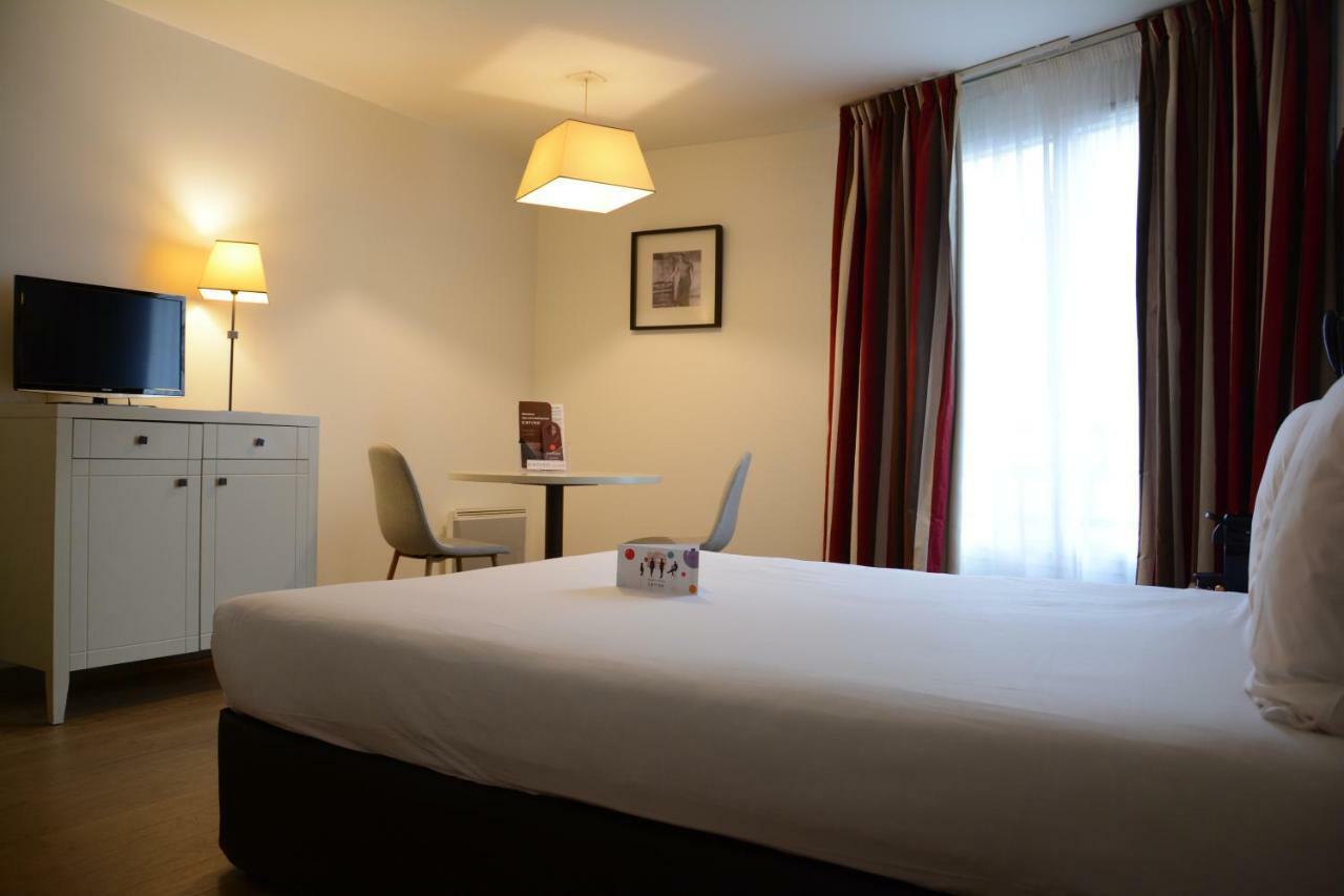 Hotel Cerise Chatou Exterior foto