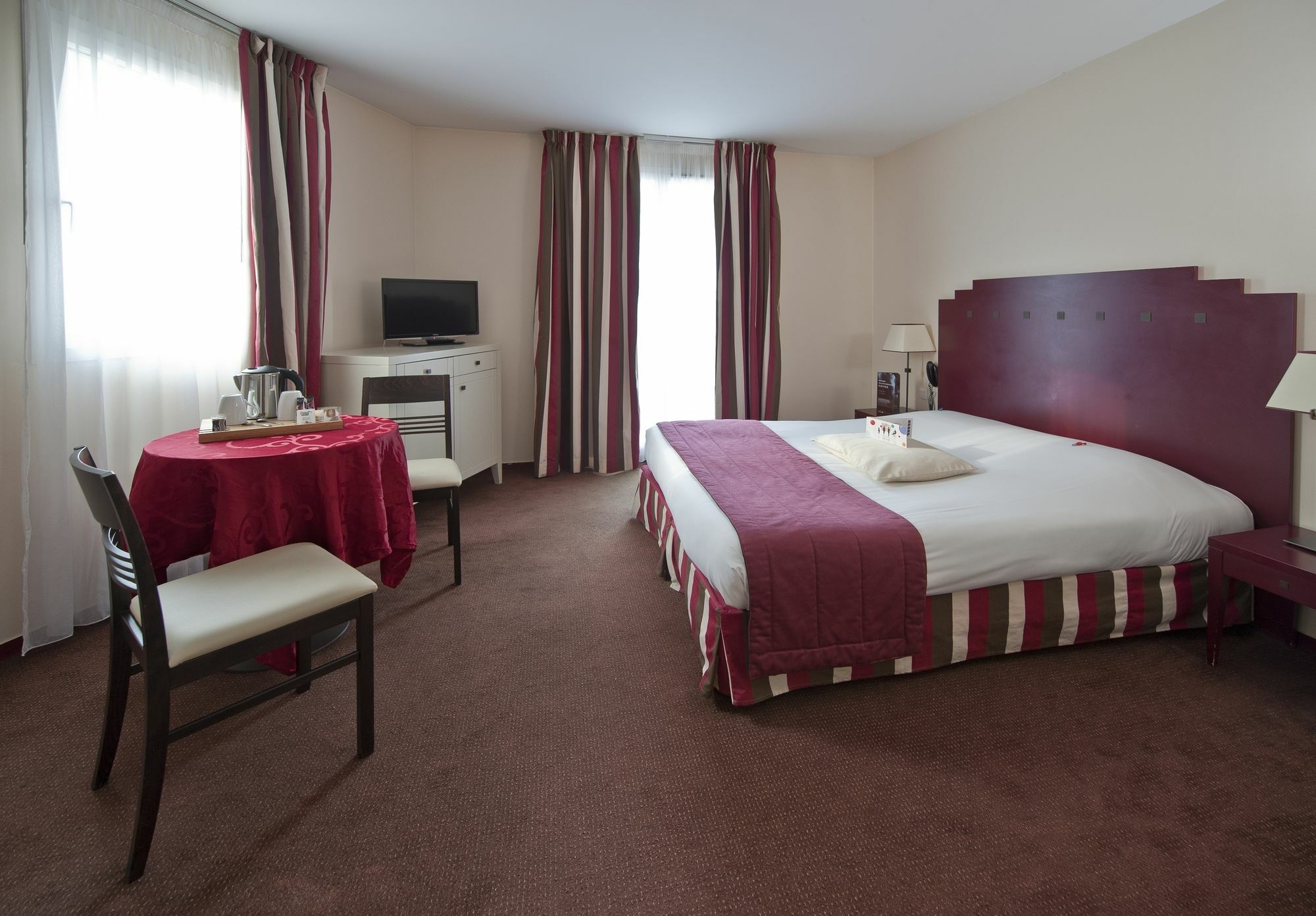 Hotel Cerise Chatou Exterior foto