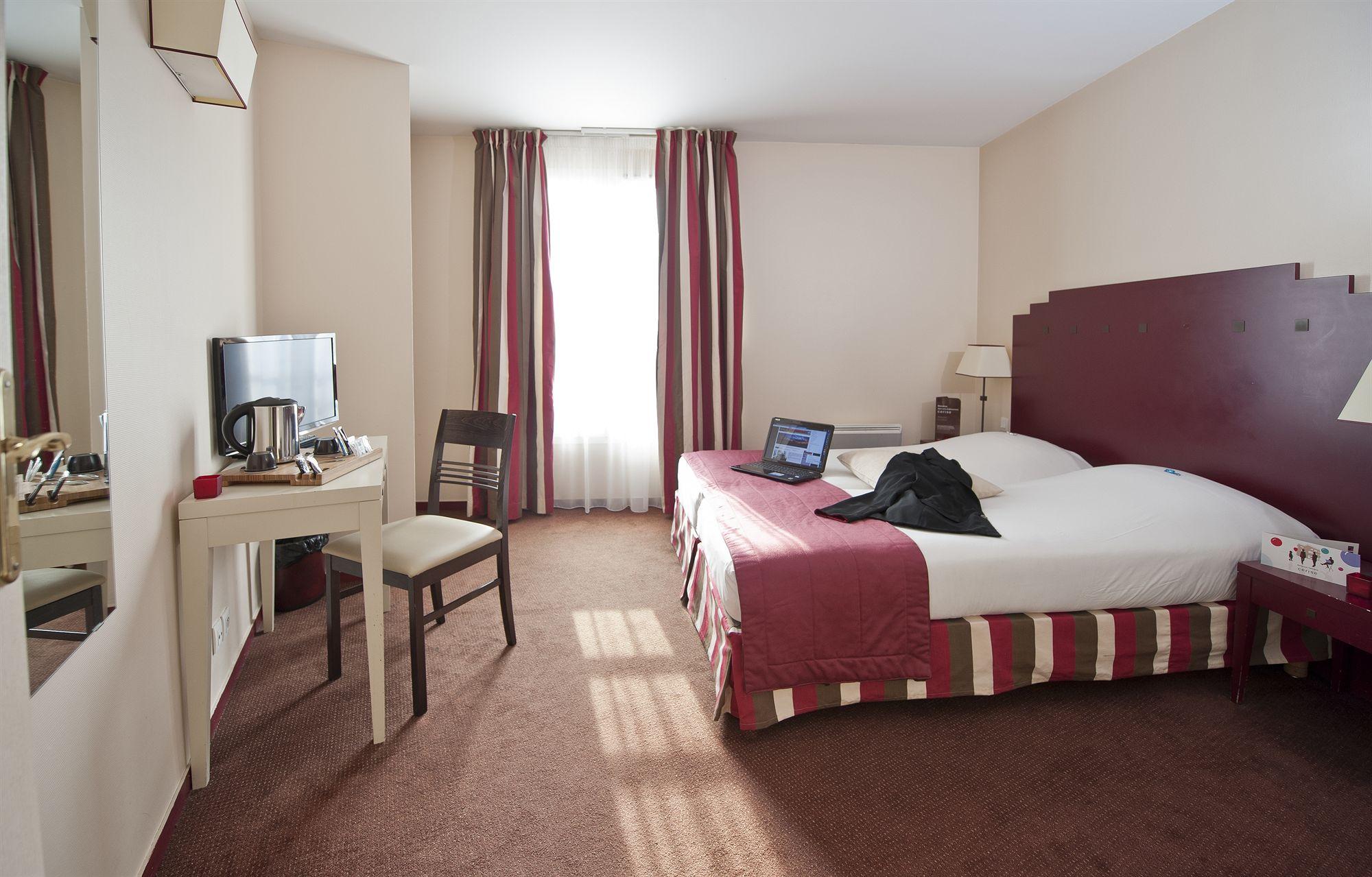 Hotel Cerise Chatou Exterior foto